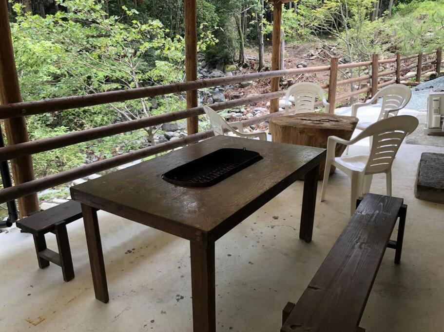 【コテージくぎの】大谷川沿いの露天風呂があるコテージ Minamiaso Exterior foto