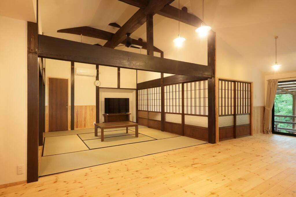 【コテージくぎの】大谷川沿いの露天風呂があるコテージ Minamiaso Exterior foto